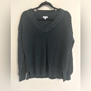 Emerald Green V-neck Knit Sweater